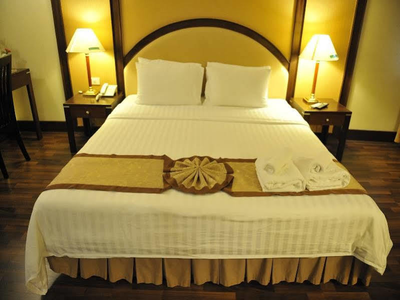 New Season Hotel Hat Yai Eksteriør billede